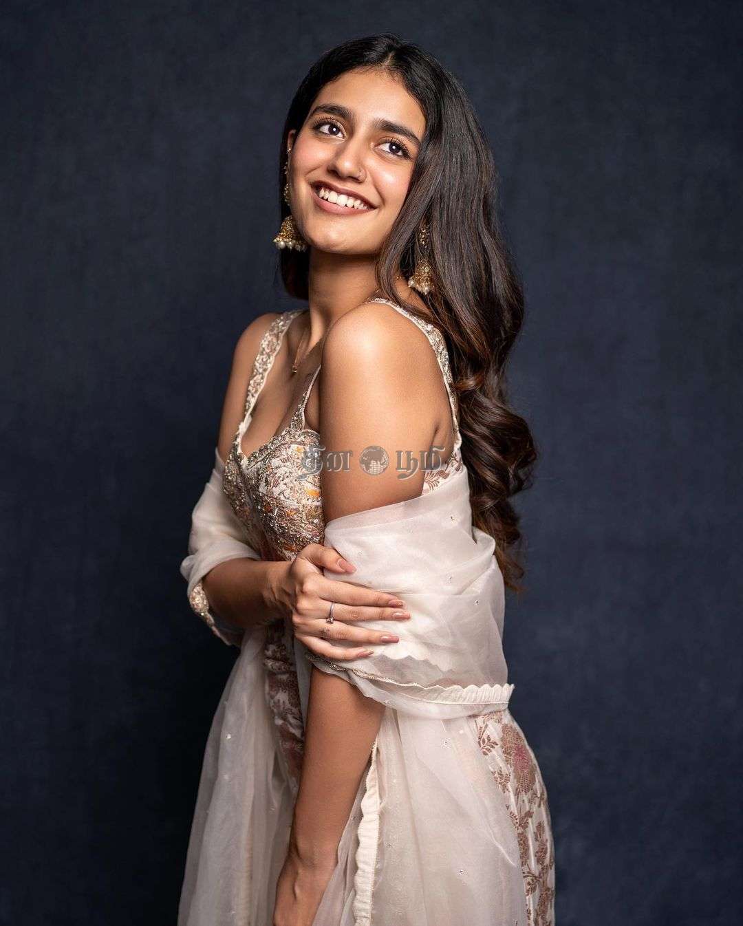 Priya Prakash Varrier-2