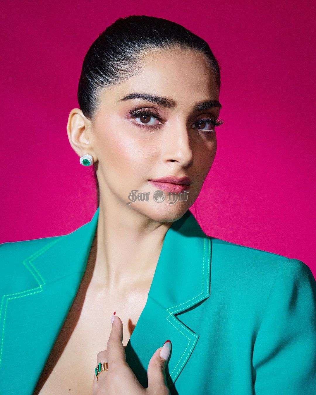 Sonam Kapoor-5