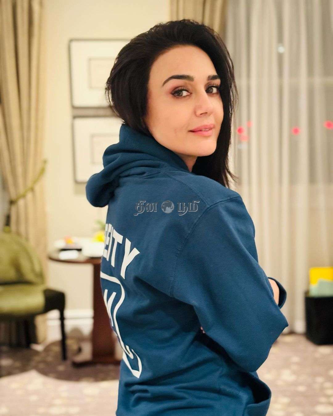 Preity Zinta (2)