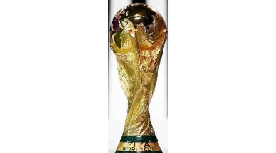 World-Cup-football-2022-04-