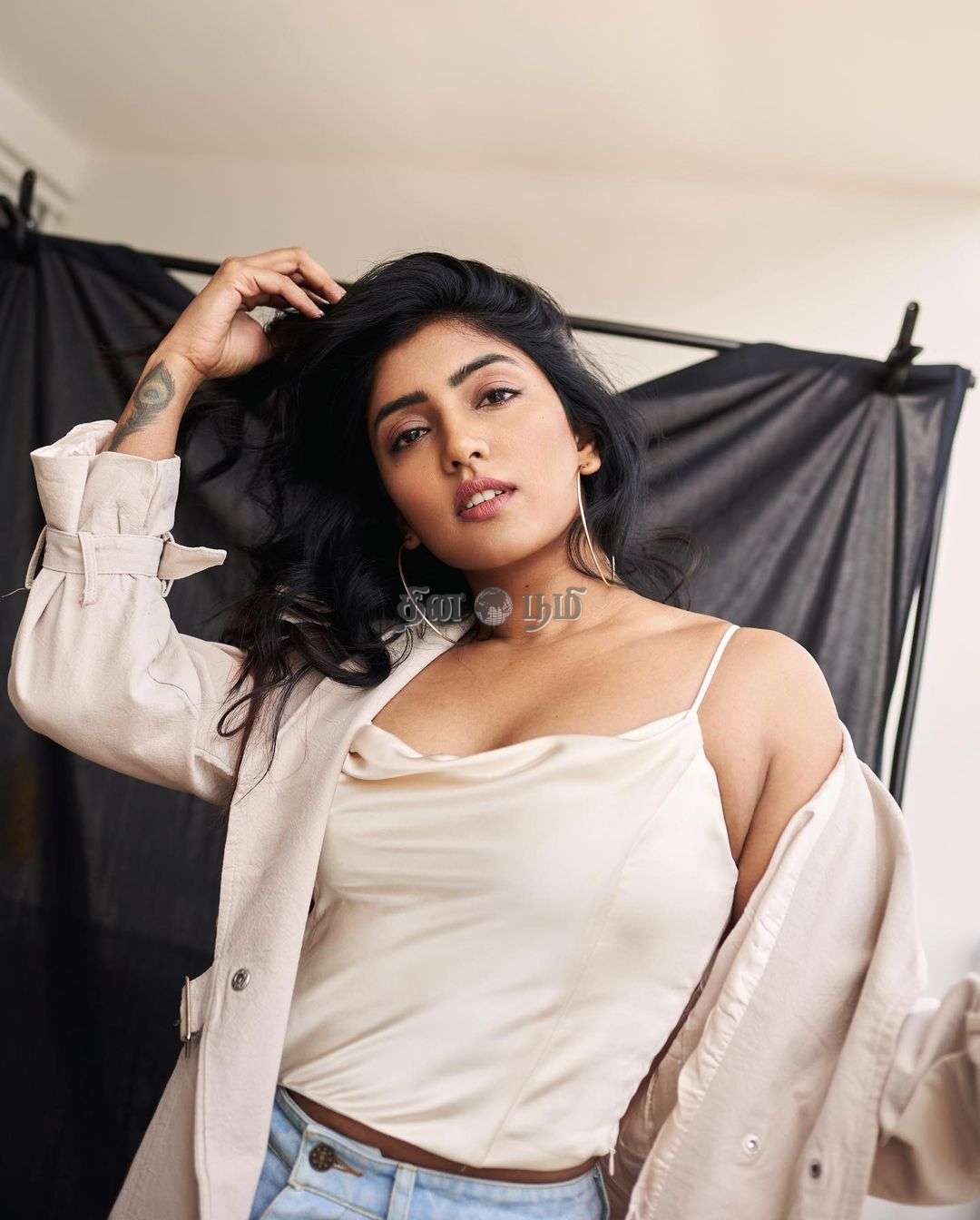 Eesha Rebba-1