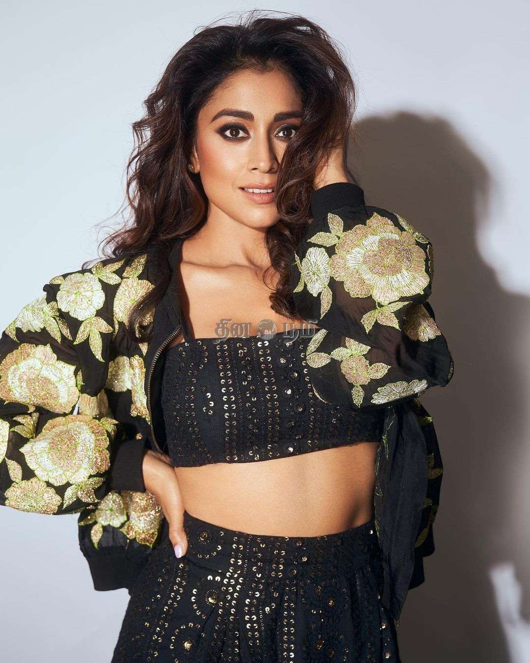 Shriya Saran-1