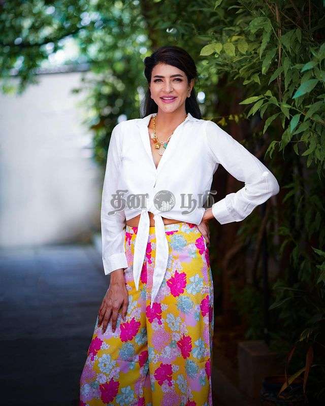 Manchu Lakshmi Prasanna-3