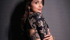 Shriya Saran (2)