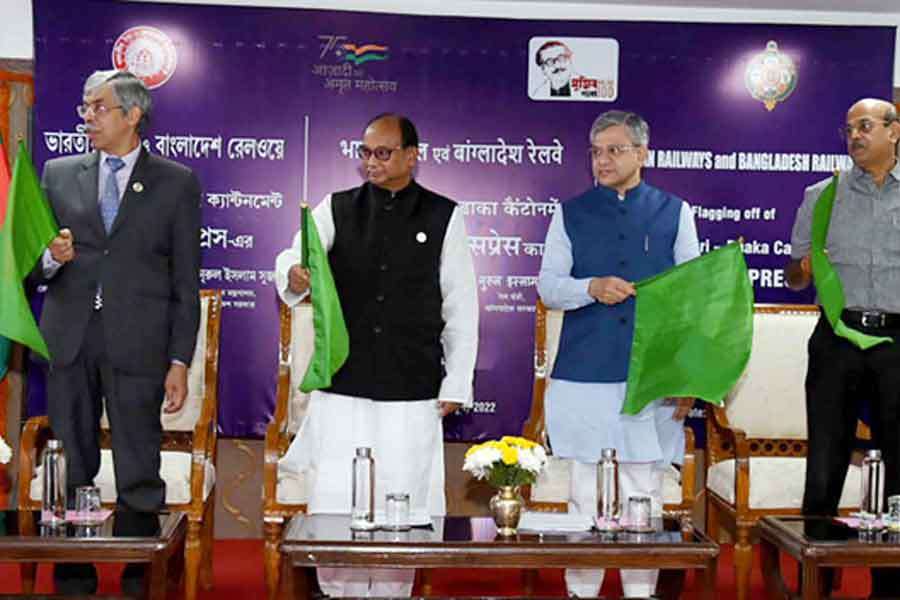 India---Bangladesh-train-20