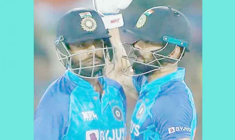 Kohli-Suryakumar 2022-10-03