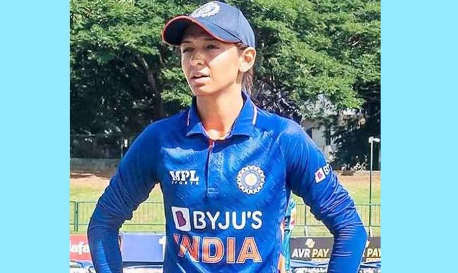 Harmanpreet-Keller 2022--10