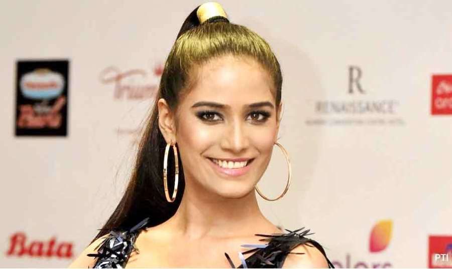 Poonam-Pandey 2024-02-04