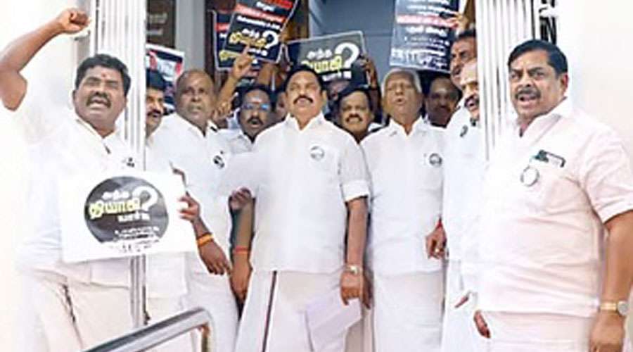 ADMK-MLA-2025-04-15