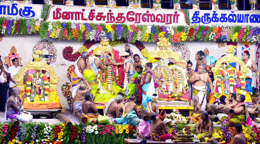 Meenakshi-Sundareswarar-wed