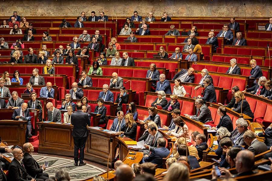 French Parliment-2025-10-17